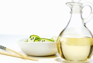 8 công dụng của giấm đối với quần áo