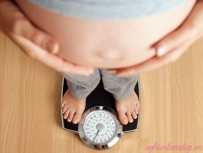 Giữ gìn cân nặng góp phần chống rạn da cho mẹ mang thai