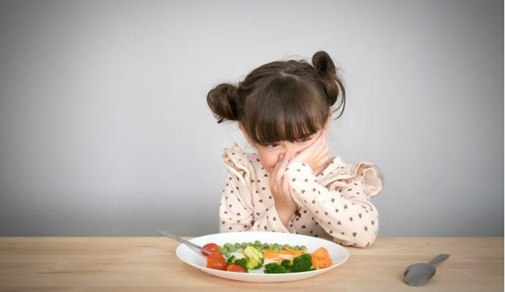 Chăm sóc trẻ biếng ăn, ăn ngậm