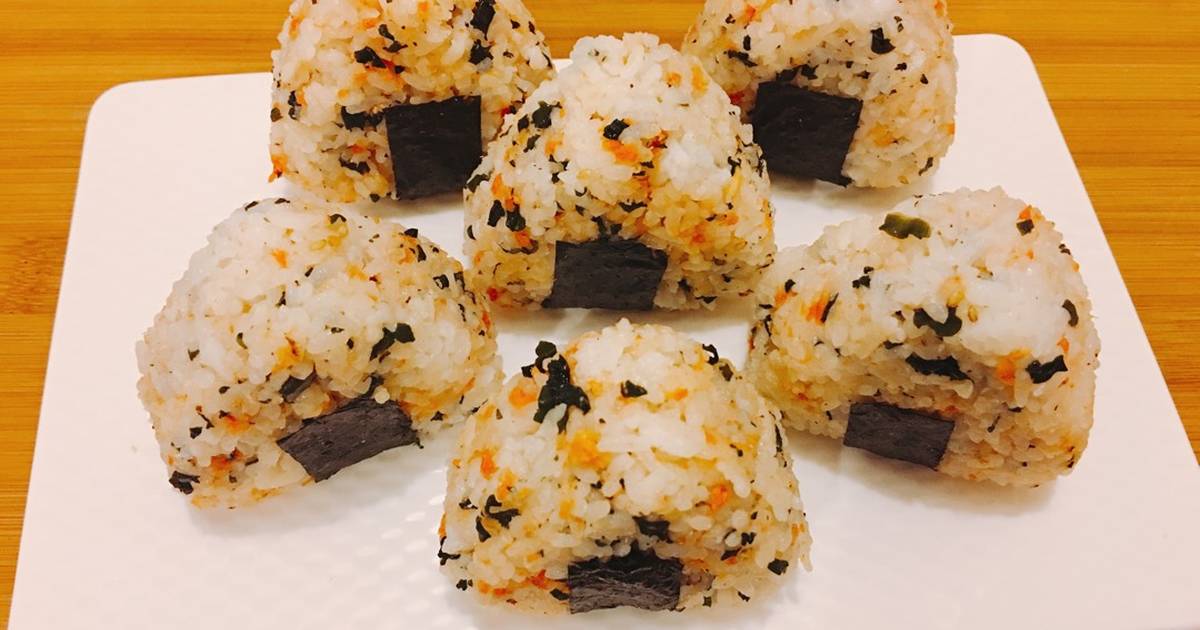 Cơm nắm (Onigiri)