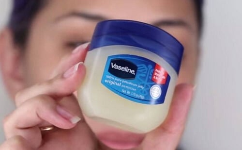 Vaseline dưỡng mi
