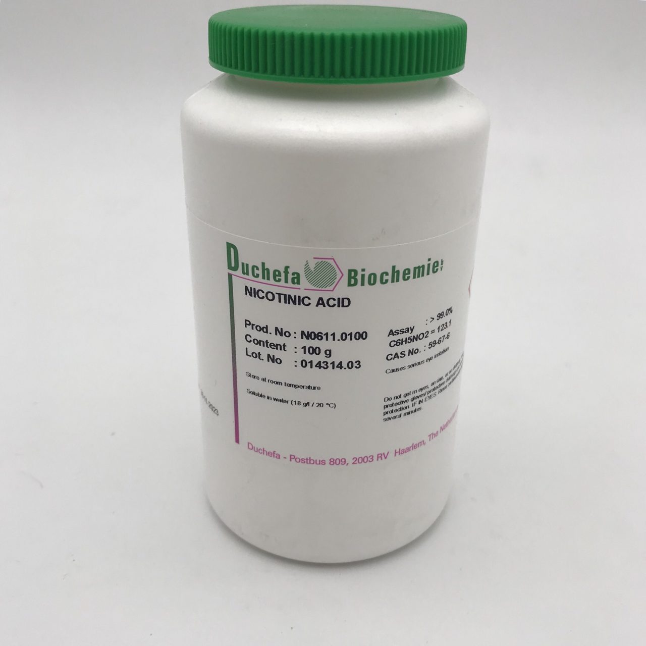 Vitamin B3 dạng axit nicotinic