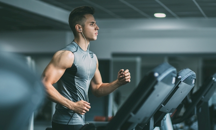Tập gym giúp tăng cường sức mạnh thể chất