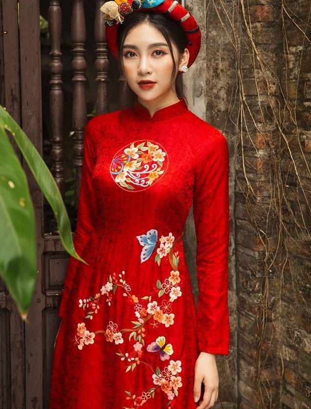áo dài thêu hoa